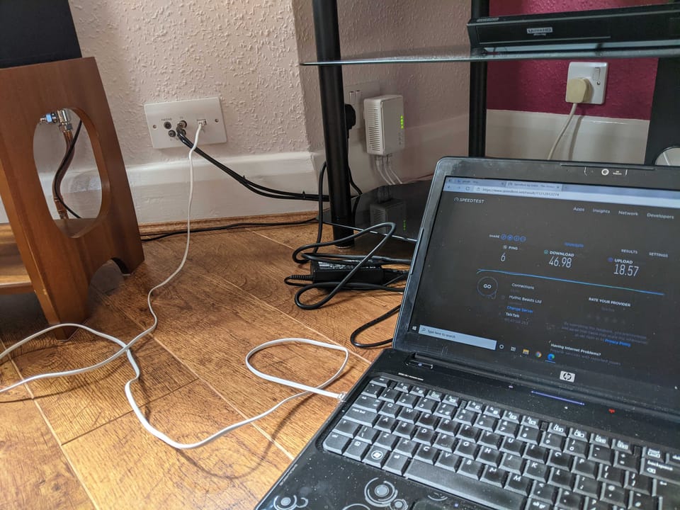 Ethernet via the phone jack. Background: redundant Devolo Powerline